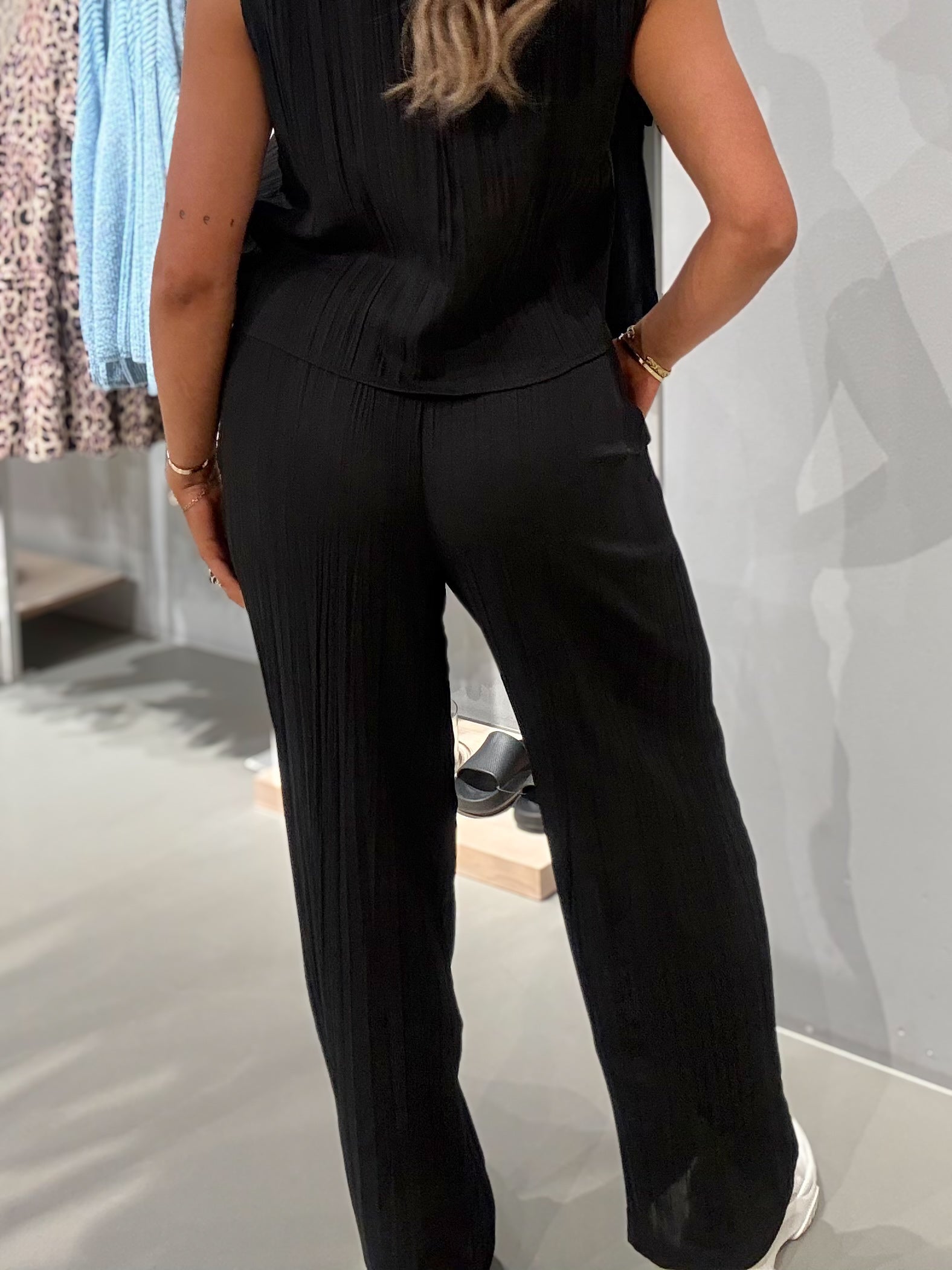 VIAPPI Trousers - Black Beauty